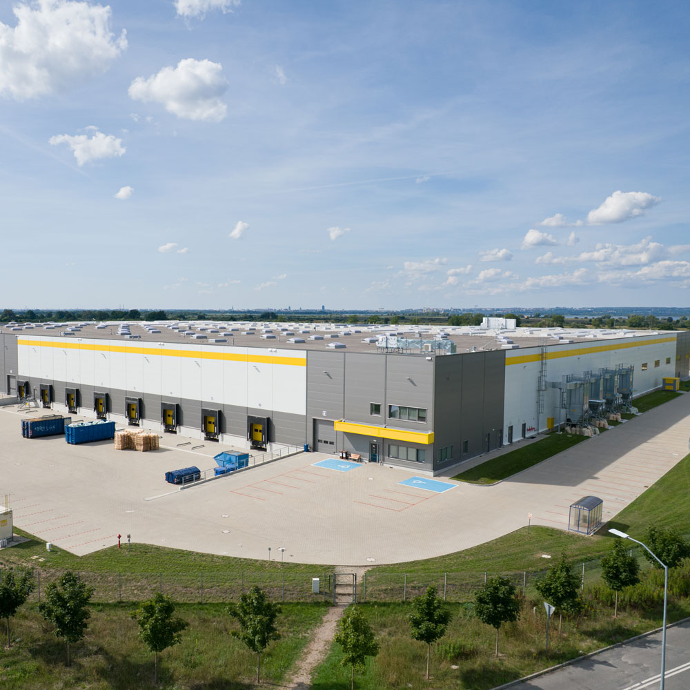 PLATA_Inverst_Angebot_Robert_AdobeStock_1455952649